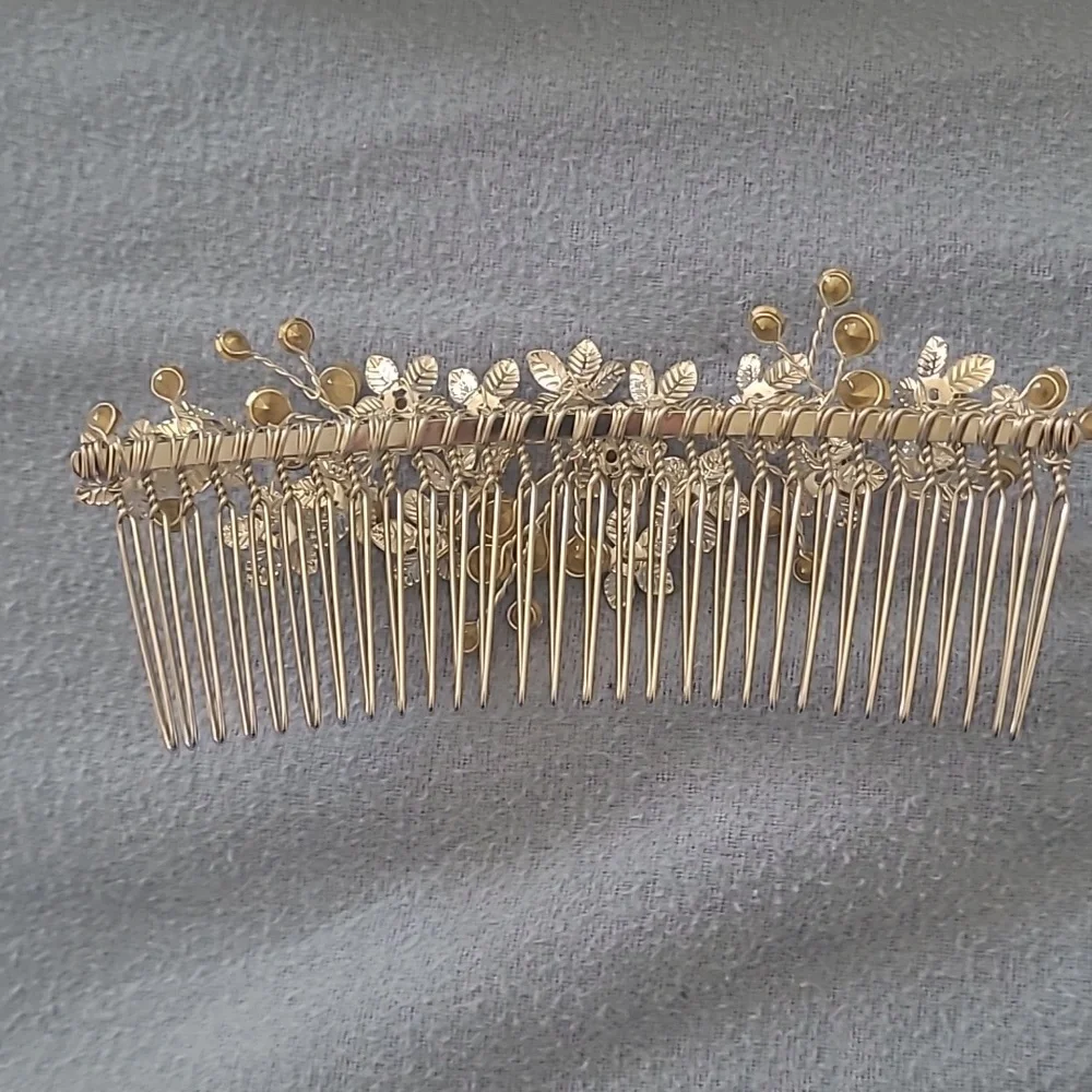 Davids Bridal Silver Floral Hair Comb - Picture 2 of 2